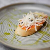 купить Тапас с томатами Тапас с томатами заказать доставку ROJO ресторан Алматы